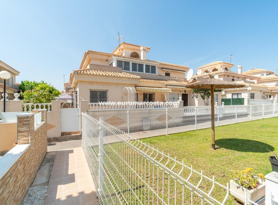 Venta - Chalet - Orihuela Costa