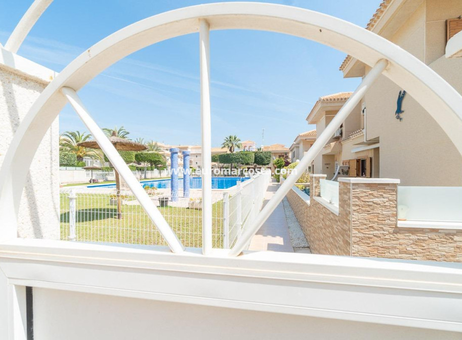 Venta - Chalet - Orihuela Costa