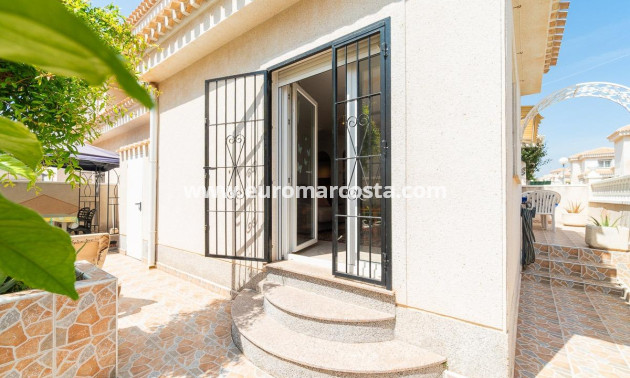 Venta - Chalet - Orihuela Costa