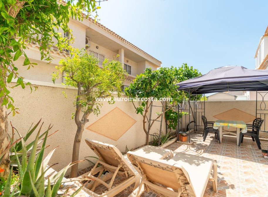 Venta - Chalet - Orihuela Costa