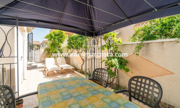 Venta - Chalet - Orihuela Costa