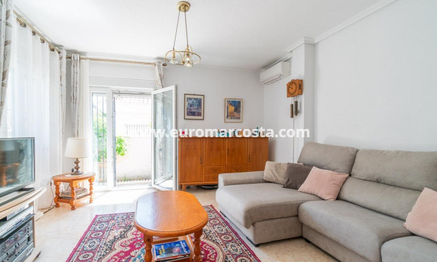 Venta - Chalet - Orihuela Costa