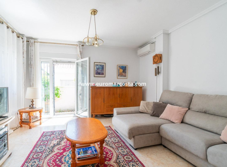 Venta - Chalet - Orihuela Costa