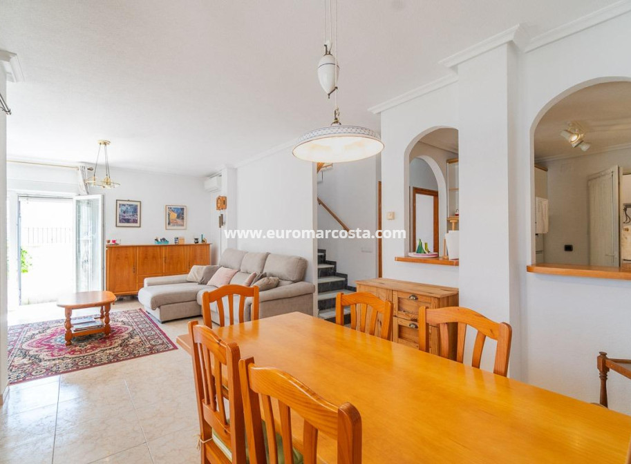 Venta - Chalet - Orihuela Costa