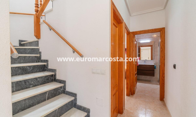Venta - Chalet - Orihuela Costa
