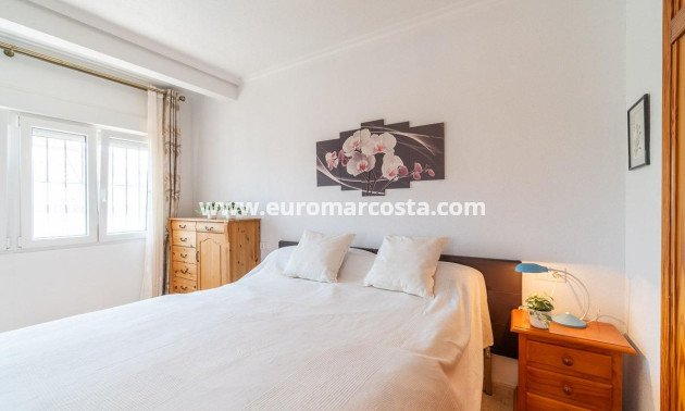Venta - Chalet - Orihuela Costa