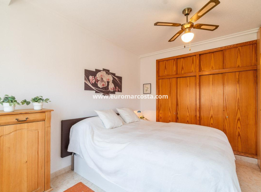 Venta - Chalet - Orihuela Costa