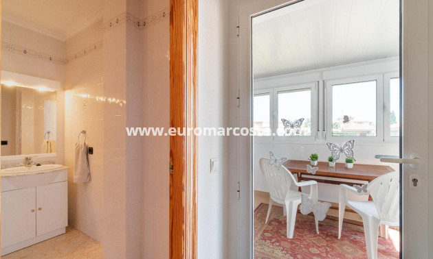 Venta - Chalet - Orihuela Costa
