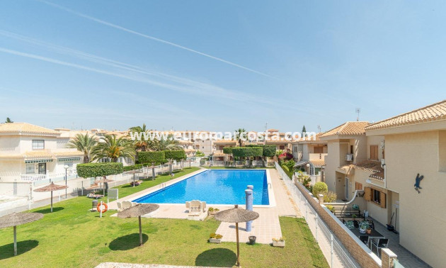 Venta - Chalet - Orihuela Costa