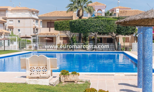 Venta - Chalet - Orihuela Costa