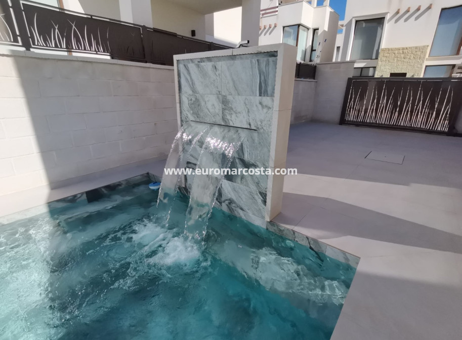 Nueva construcción  - Villa - Rojales - Ciudad Quesada