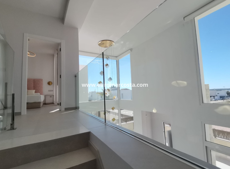 Nueva construcción  - Villa - Rojales - Ciudad Quesada