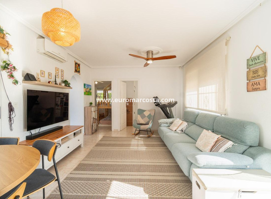 Sale - Semi - Orihuela Costa