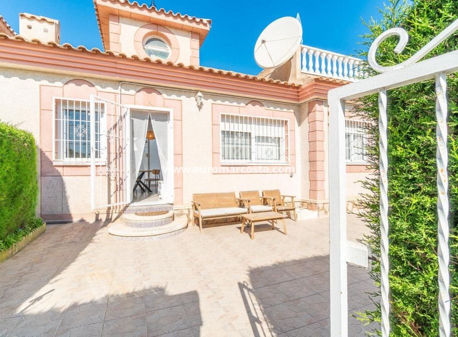 Sale - Semi - Orihuela Costa