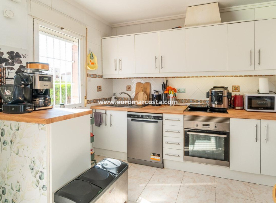 Sale - Semi - Orihuela Costa