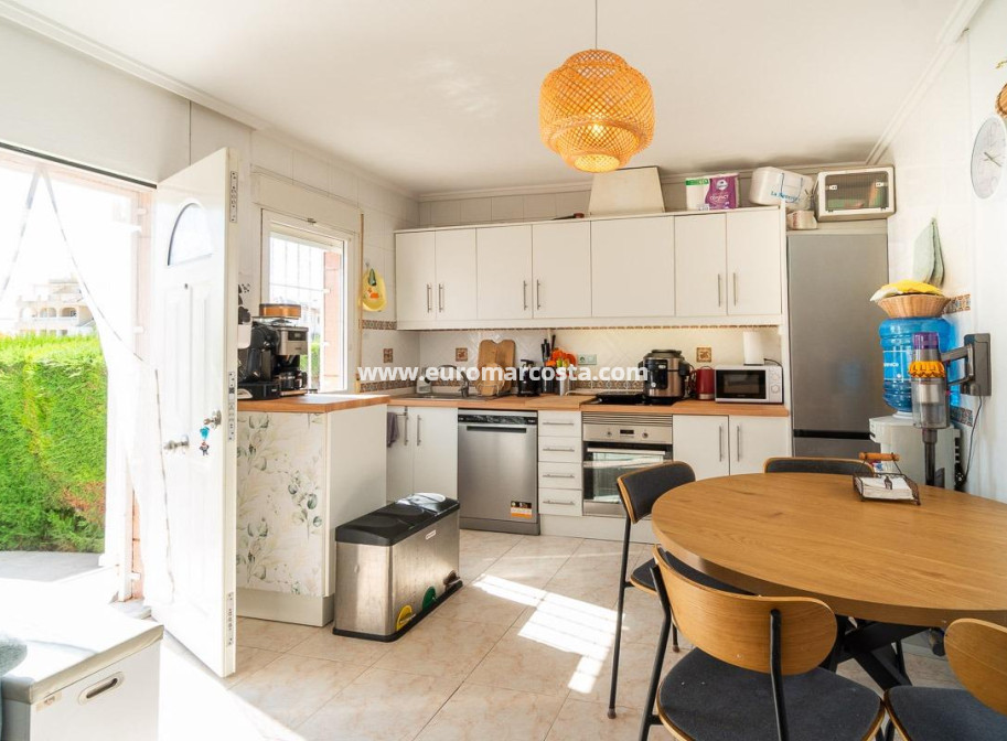 Sale - Semi - Orihuela Costa