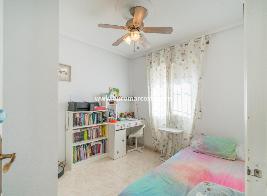 Sale - Semi - Orihuela Costa