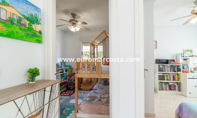 Sale - Semi - Orihuela Costa