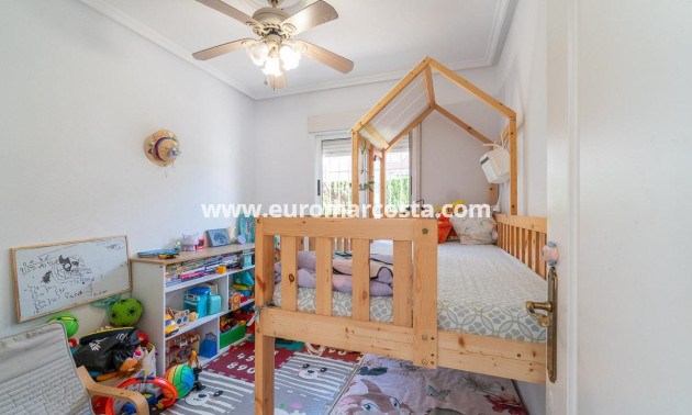 Sale - Semi - Orihuela Costa