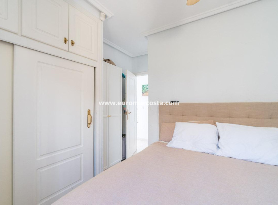 Sale - Semi - Orihuela Costa
