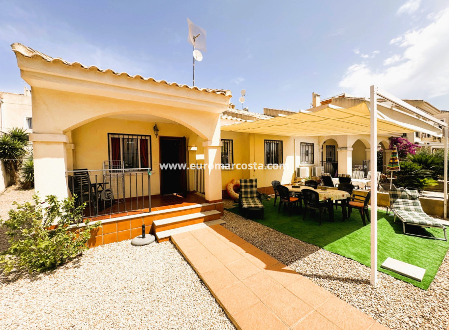 Sale - Villa - Guardamar del Segura