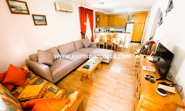 Sale - Villa - Guardamar del Segura
