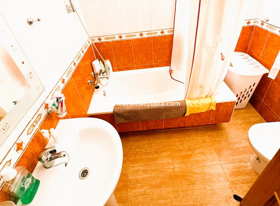 Sale - Villa - Guardamar del Segura