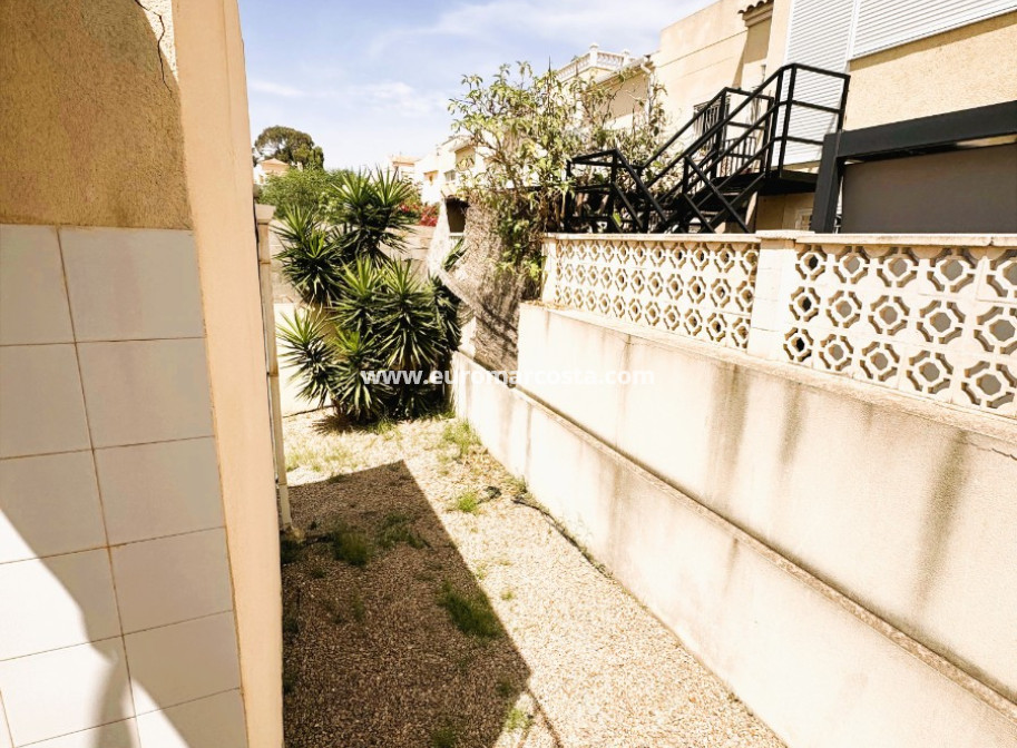 Sale - Villa - Guardamar del Segura