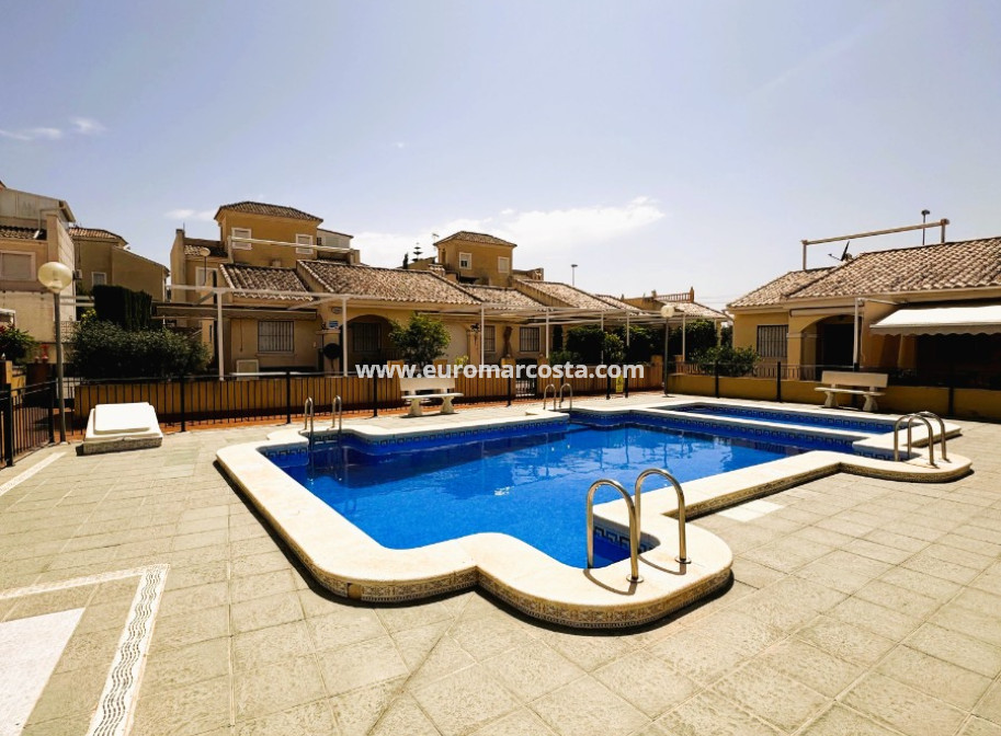Sale - Villa - Guardamar del Segura