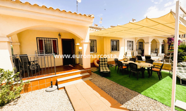 Sale - Villa - Guardamar del Segura