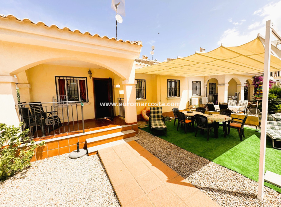 Sale - Villa - Guardamar del Segura