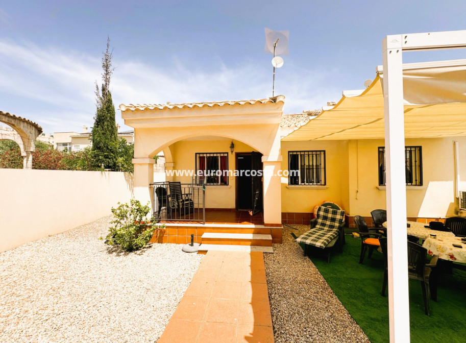Sale - Villa - Guardamar del Segura