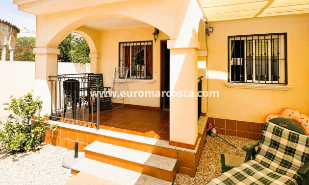 Sale - Villa - Guardamar del Segura