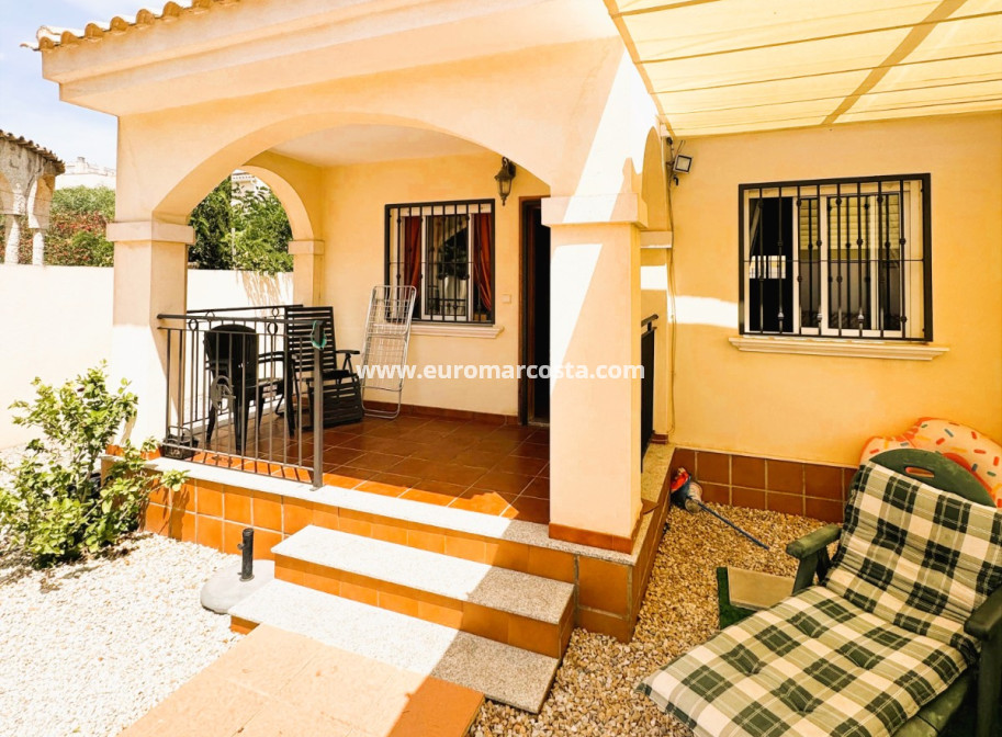 Sale - Villa - Guardamar del Segura