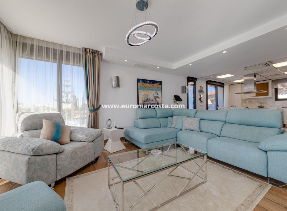 Objekte zum Wiederverkauf - Villa freitstehend - Torrevieja - TORREVIEJA