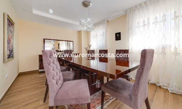 Objekte zum Wiederverkauf - Villa freitstehend - Torrevieja - TORREVIEJA