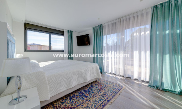 Objekte zum Wiederverkauf - Villa freitstehend - Torrevieja - TORREVIEJA