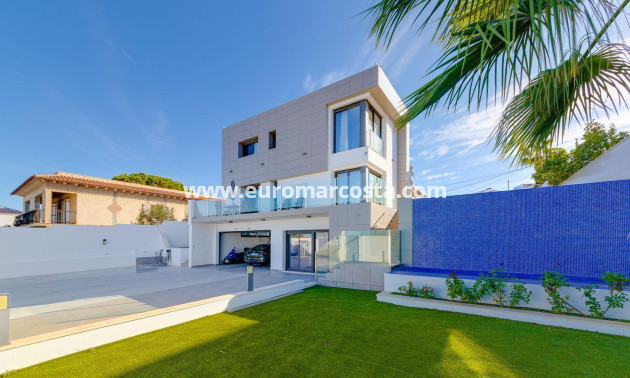 Objekte zum Wiederverkauf - Villa freitstehend - Torrevieja - TORREVIEJA