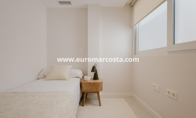 Objekte zum Wiederverkauf - Wohnung - Torrevieja - TORREVIEJA