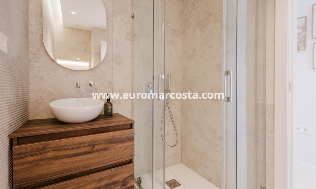 Objekte zum Wiederverkauf - Wohnung - Torrevieja - TORREVIEJA