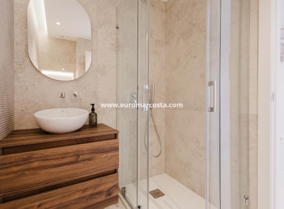 Objekte zum Wiederverkauf - Wohnung - Torrevieja - TORREVIEJA