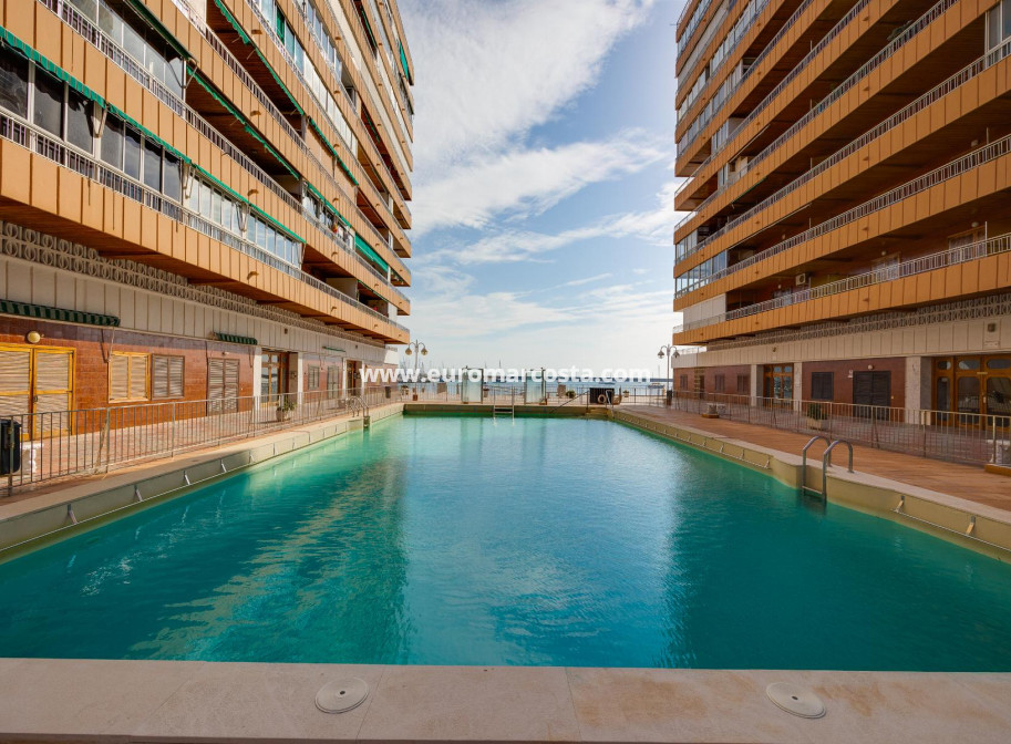 Objekte zum Wiederverkauf - Wohnung - Torrevieja - TORREVIEJA