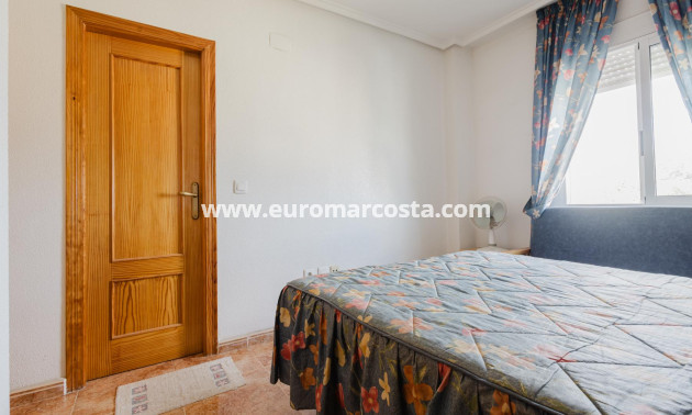 Sale - Apartment / flat - Torrevieja - TORREVIEJA