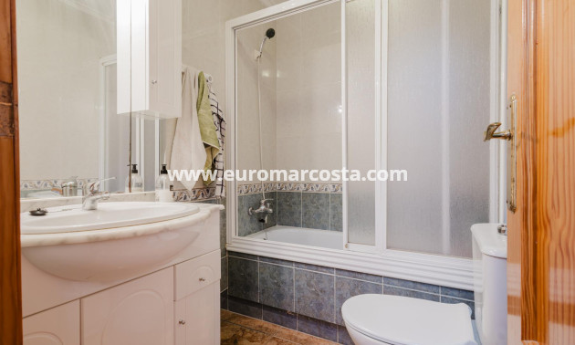 Sale - Apartment / flat - Torrevieja - TORREVIEJA