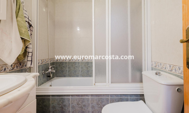 Sale - Apartment / flat - Torrevieja - TORREVIEJA