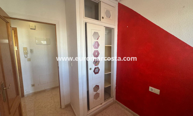 Sale - Apartment / flat - Torrevieja - La Mata
