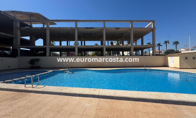 Sale - Apartment / flat - Torrevieja - La Mata