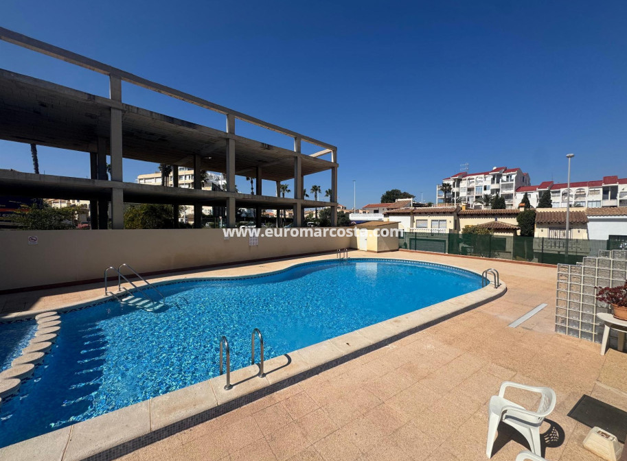 Sale - Apartment / flat - Torrevieja - La Mata