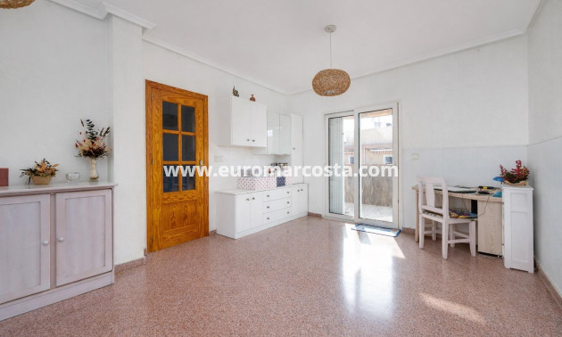 Objekte zum Wiederverkauf - Wohnung - Torrevieja - TORREVIEJA