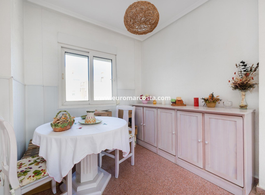 Objekte zum Wiederverkauf - Wohnung - Torrevieja - TORREVIEJA